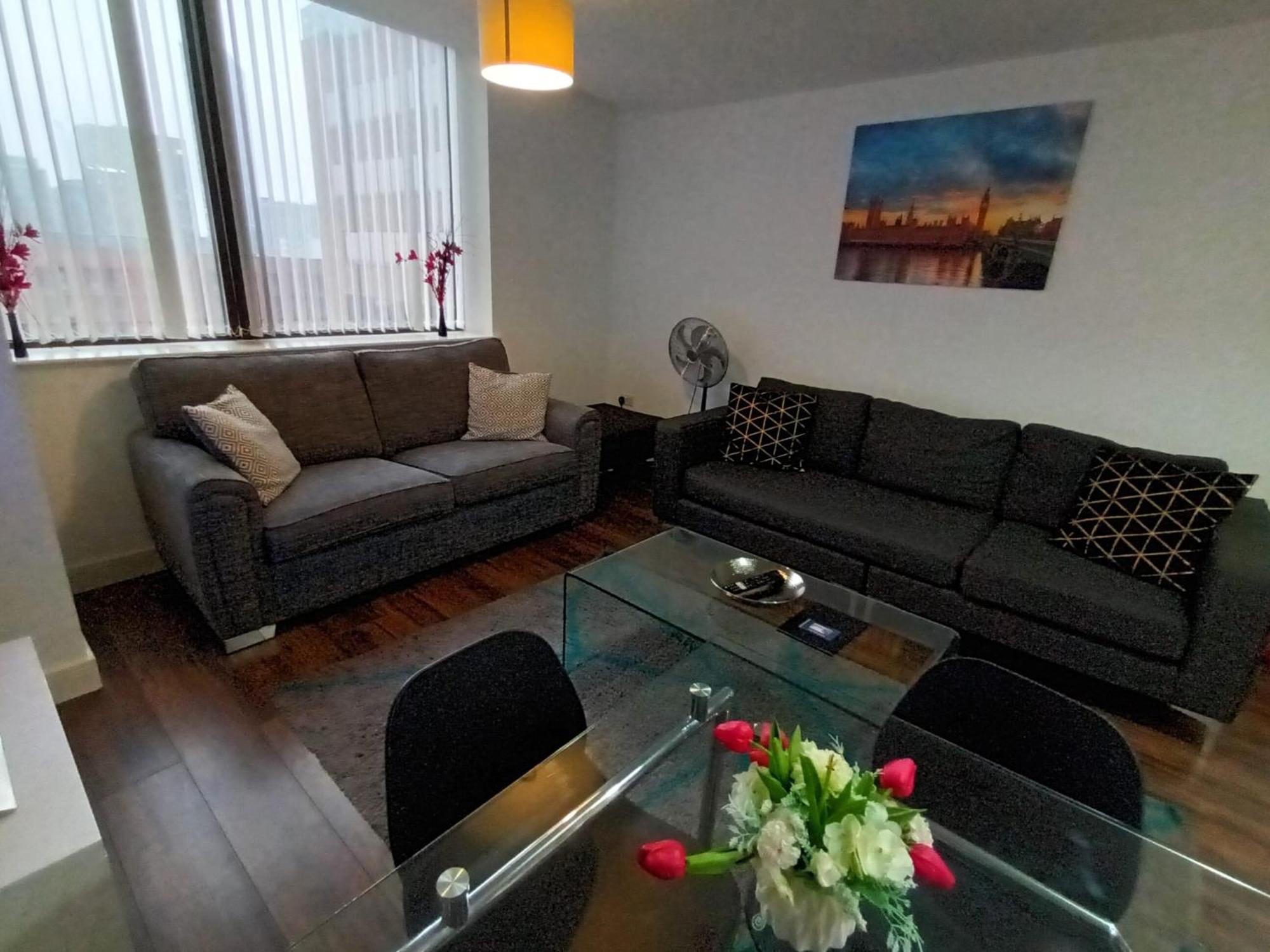 Kcs Broad Street Apartment Birmingham Buitenkant foto