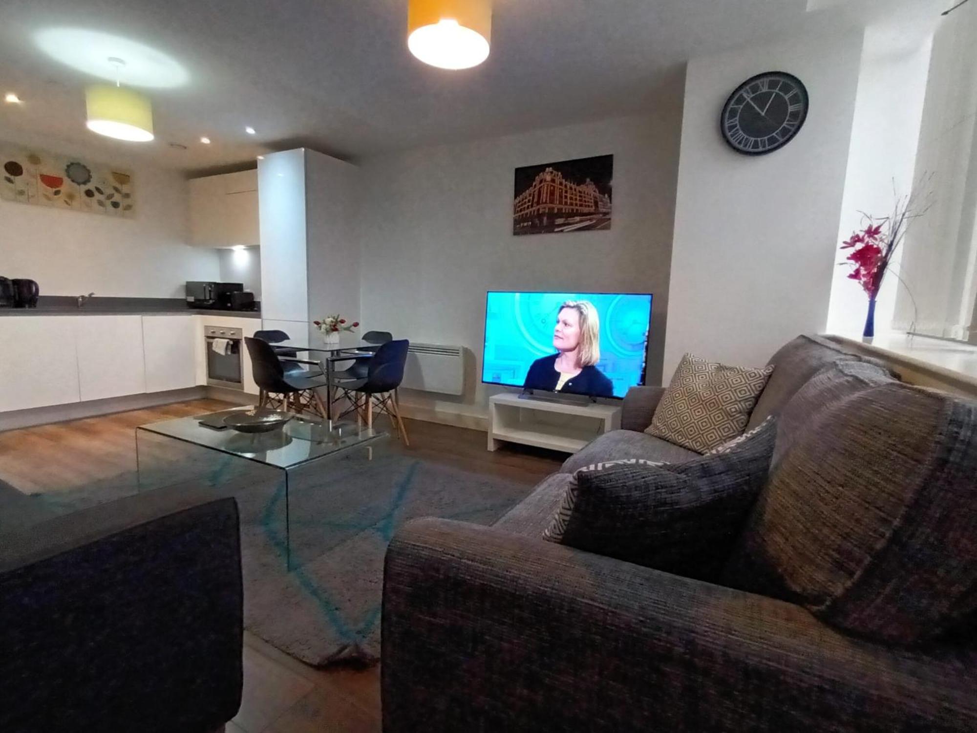 Kcs Broad Street Apartment Birmingham Buitenkant foto